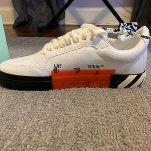 Off White Vulc sneaker